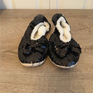 Snoozies! Sequin Snooz Slippers Non Skid Ballet Bling Black Adult Size Large